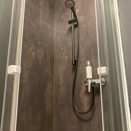 Michelangelo Stadtmitte Netflix Apartment